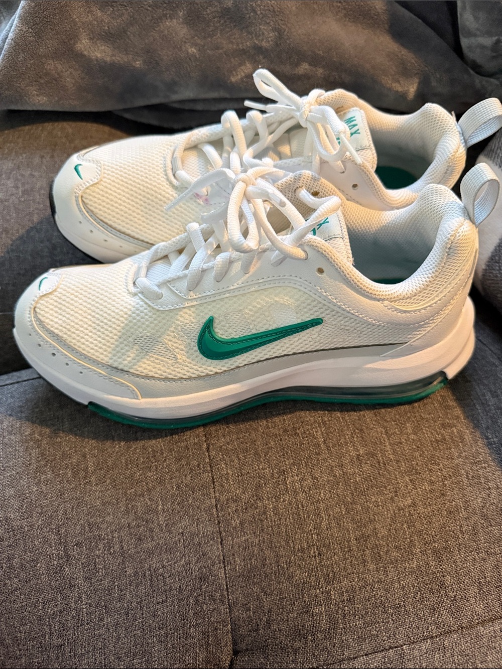 Nike Air Max White Sneakers with Teal Insole and Grey Trim
